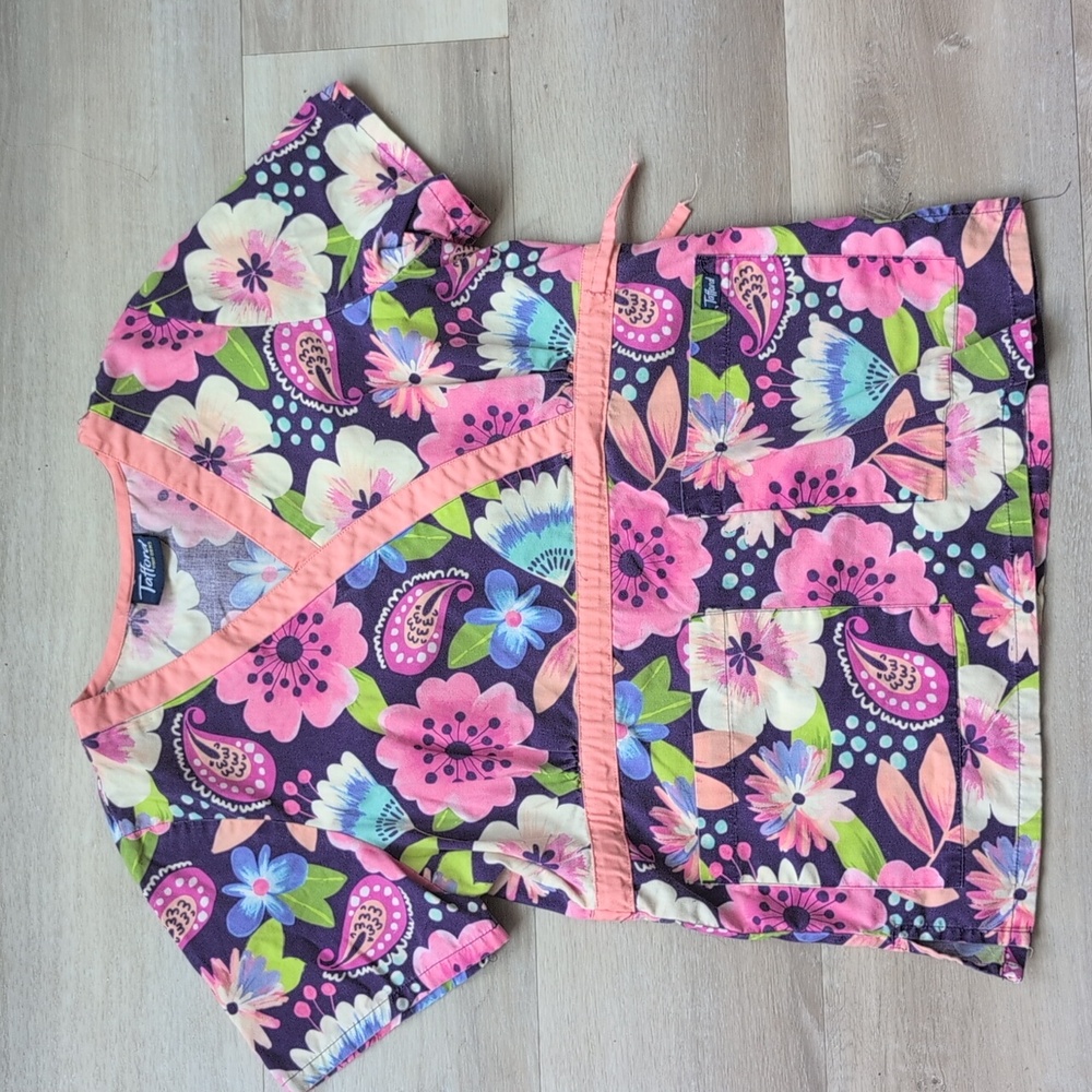 Small Floral Scrub Top
